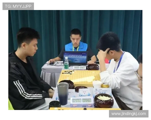 [棋牌]棋城杯西南棋王赛青年棋手选拔战罢 郑载想出线.