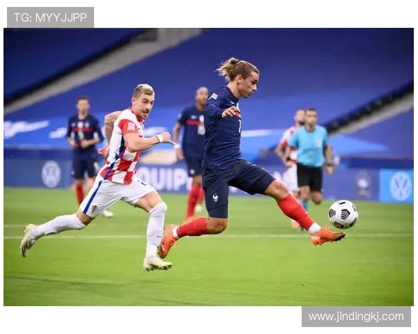 瓦拉内致敬格列兹曼：恭喜你在法国队完成了一段不可思议的旅程